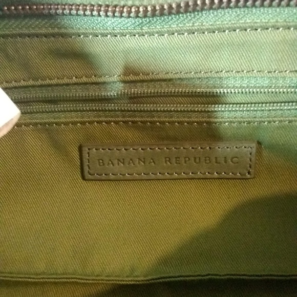 Banana Republic Green leather shoulder bag - Picture 5 of 8